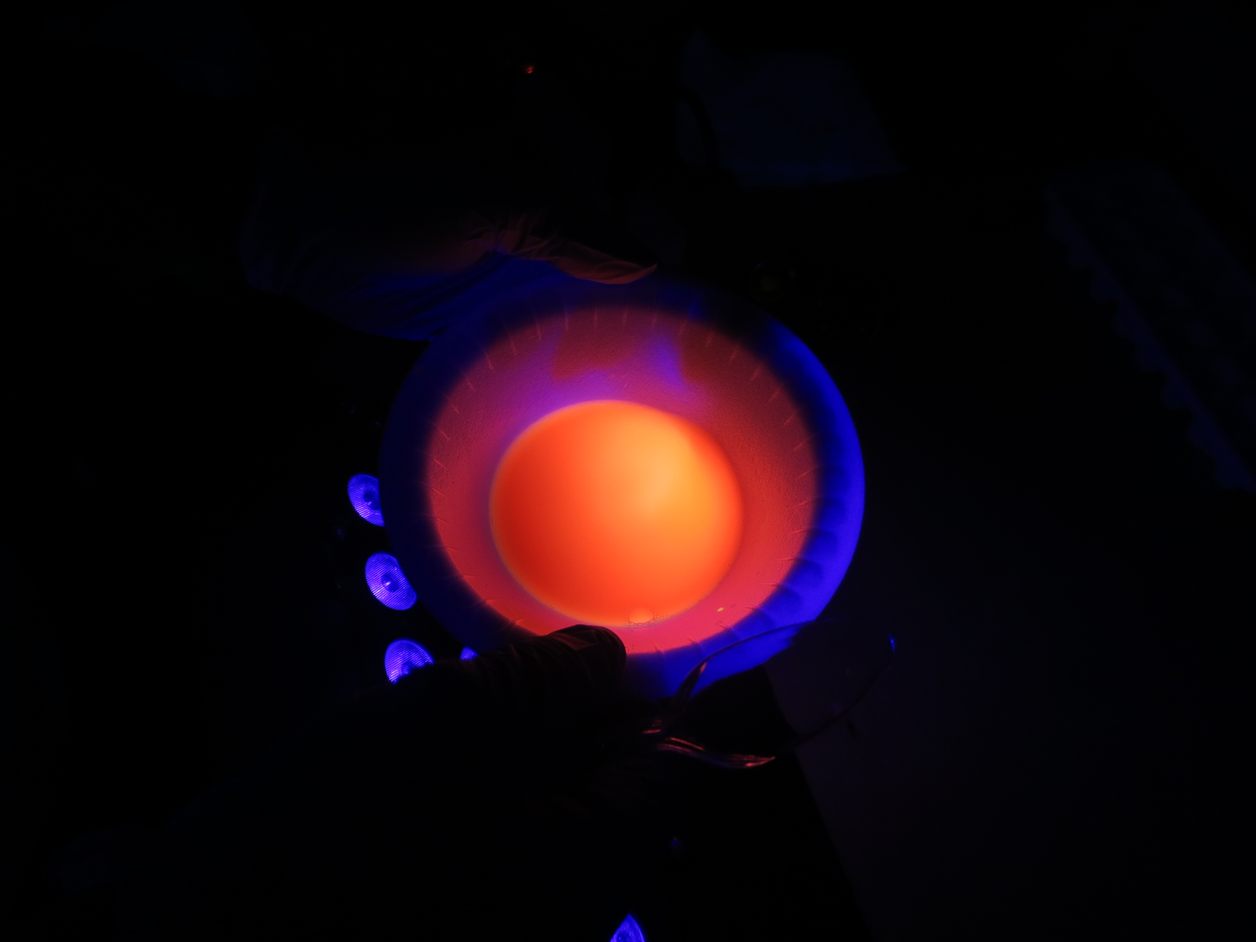 picture of chemical mixture during black light workshop with Carlos Gacharna